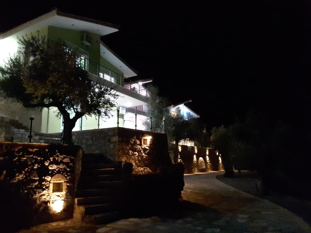 Shiraz Villas Каламата Экстерьер фото