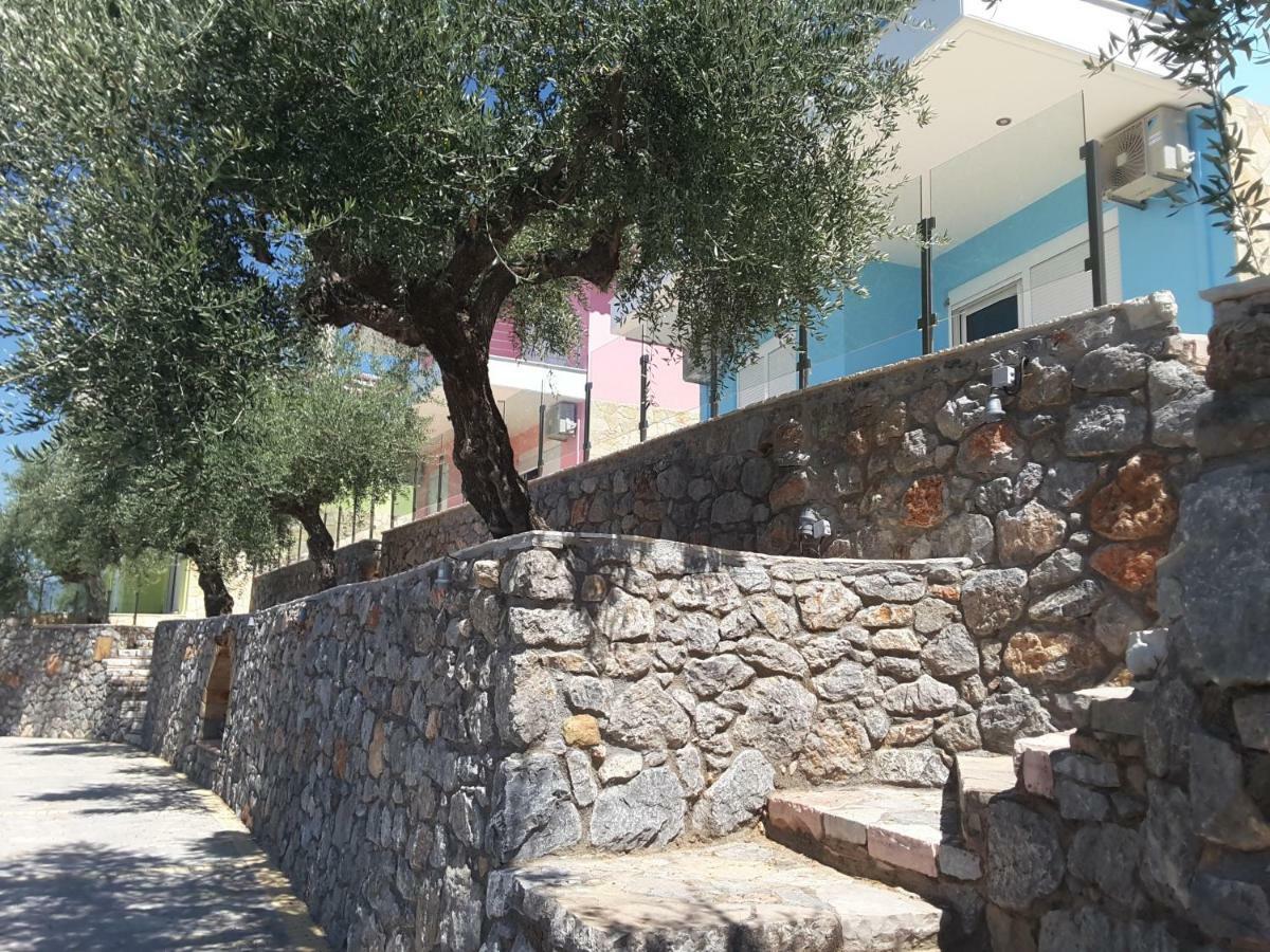 Shiraz Villas Каламата Экстерьер фото